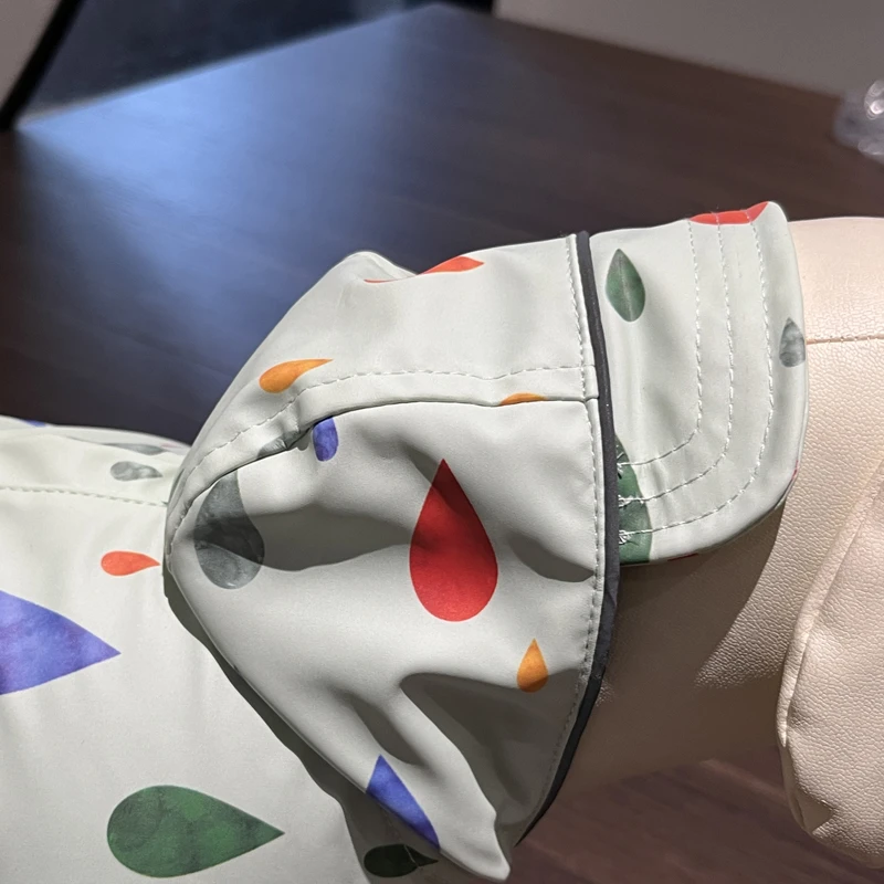 Pocket stitching detail