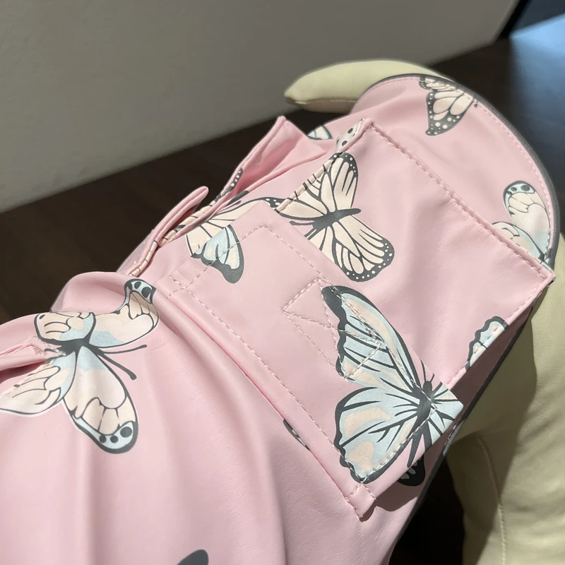 Pocket flap and stitching detail