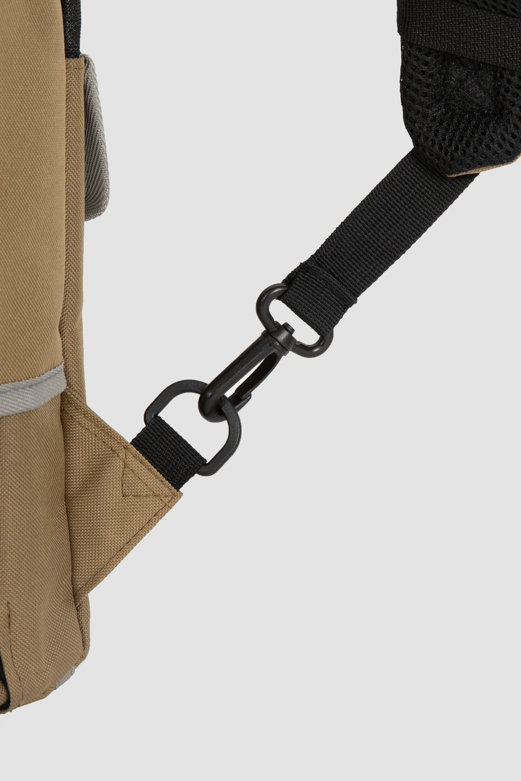 Close-up of shoulder strap clip and webbing