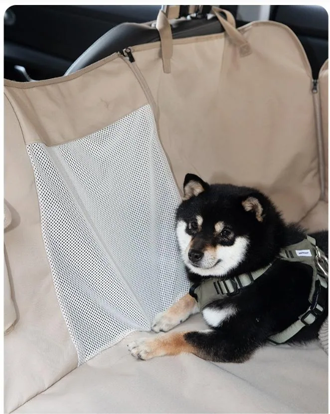 Centre mesh window for visibility between front and rear seating areas
